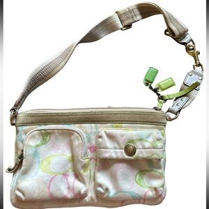 EUC- Coach Y2K Hampton Handbag Signature C Shoulder Bag